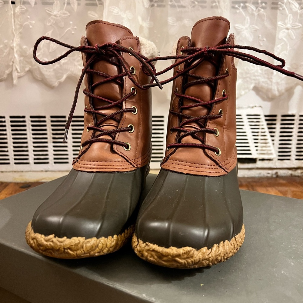 Tommy Hilfiger Russel boot, size 8